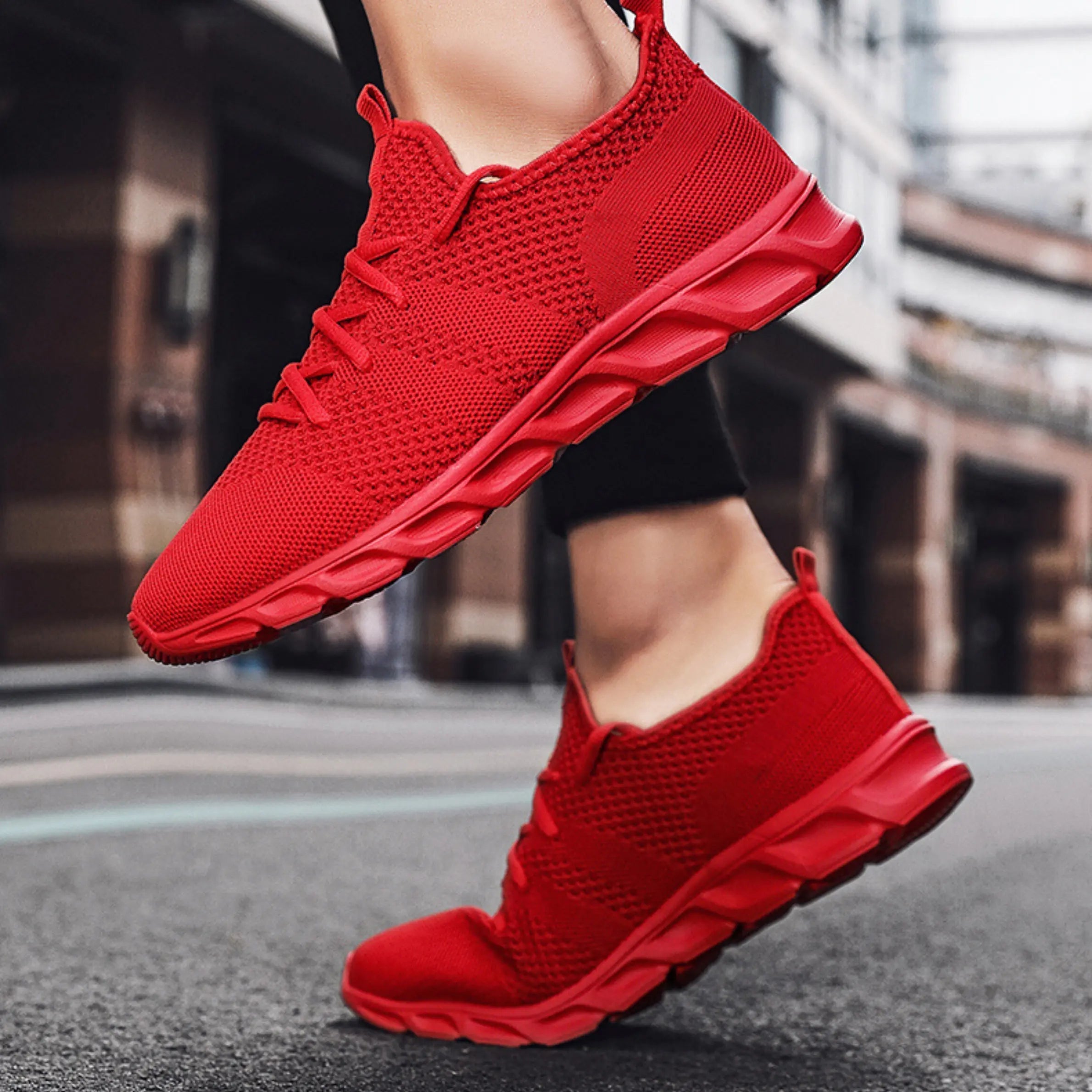 Men’s Lightweight Comfort Sneakers | Feather-Light Support with Refined Everyday Style