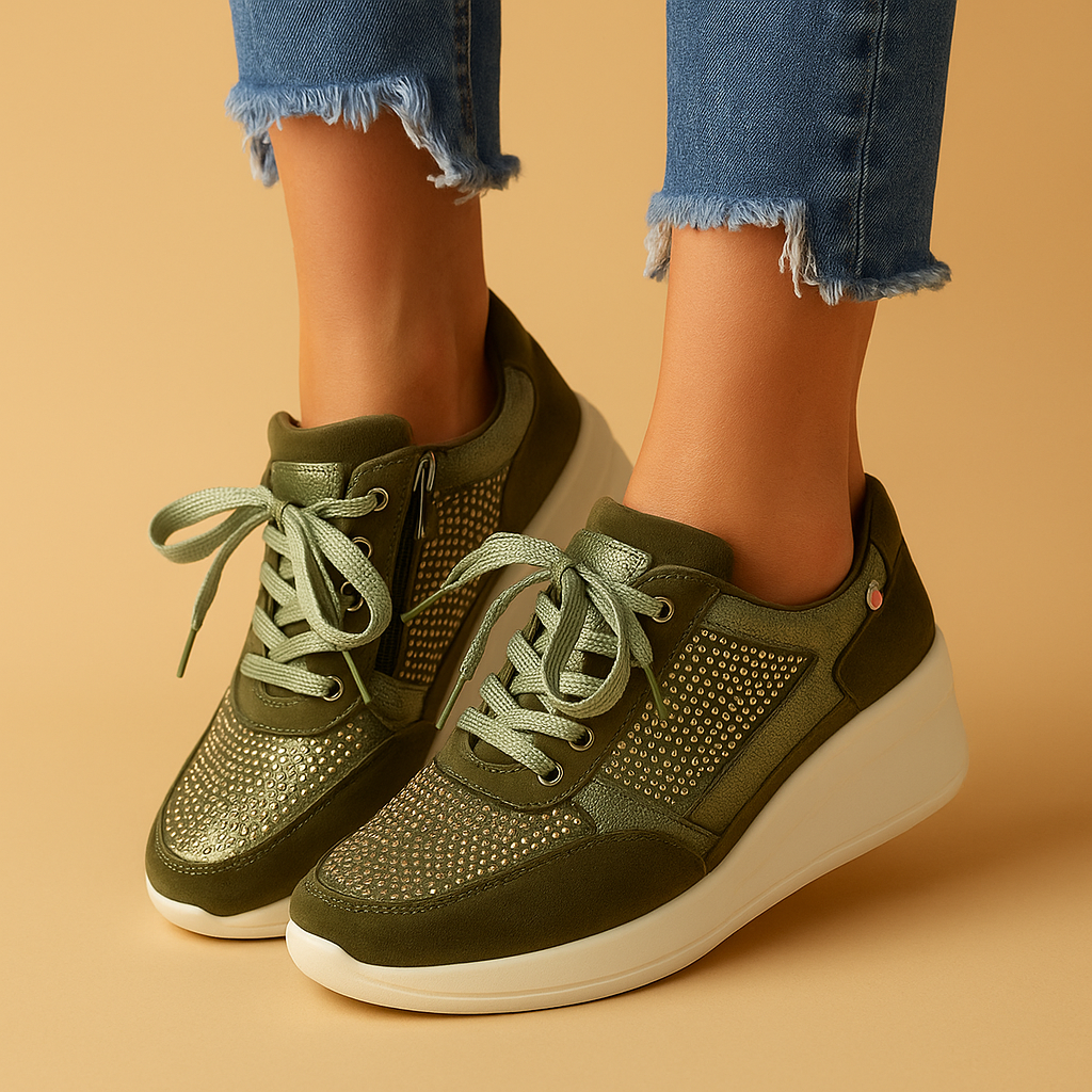 Women’s Wide-Fit Casual Shoes – Comfortable Everyday Wear with Extra Toe Room