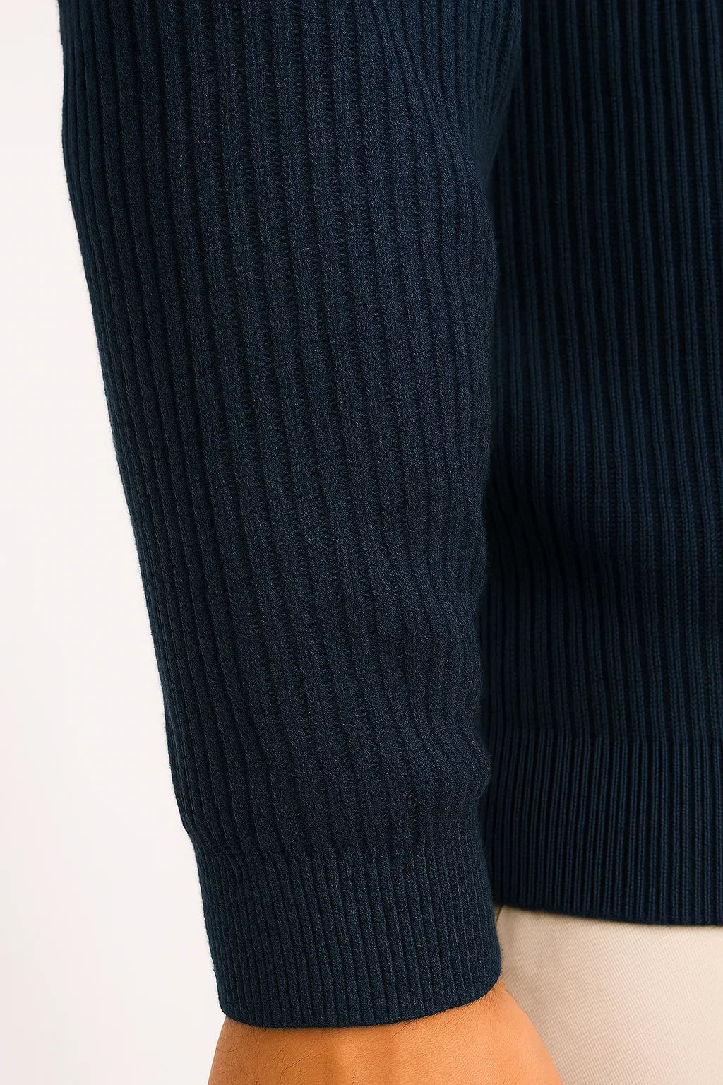 Men’s Half-Zip Sweater – Clean Knit Layer for Everyday Wear